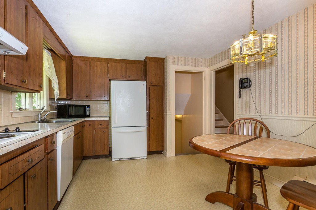 12 Tippycart Road Canton, MA 02021 - Photo 8 of 18 Gallery Image 8
