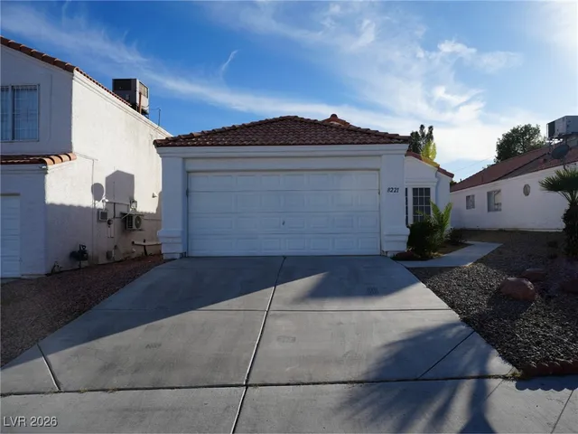$1,900 | 8221 James Grayson Drive, Las Vegas, NV 89145