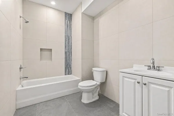 $749,000 | 8 1st Street, Unit 111, Spring Valley, NY 10977