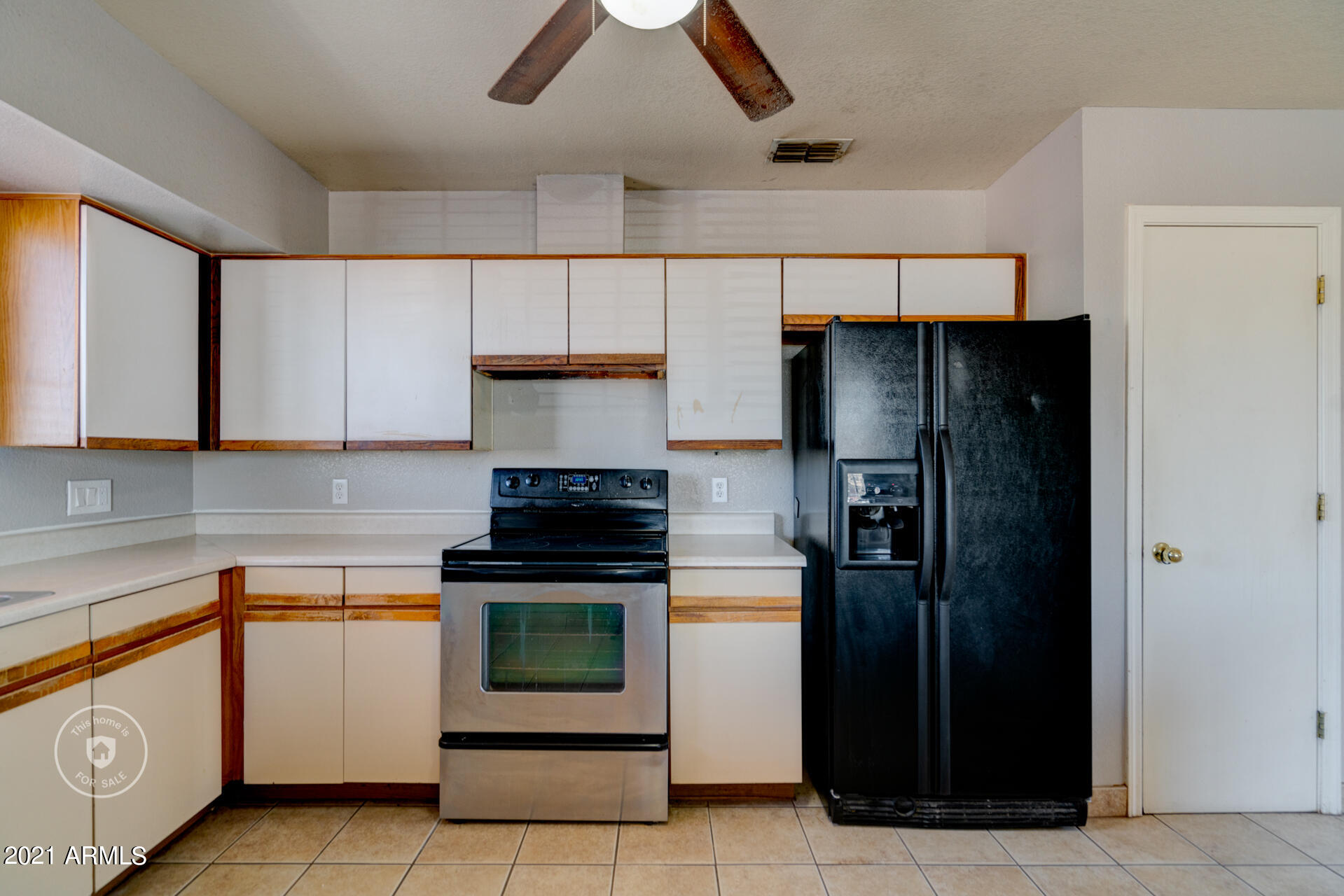1439 East Fremont Road Phoenix, AZ 85042 - Photo 6 of 22 listing_5