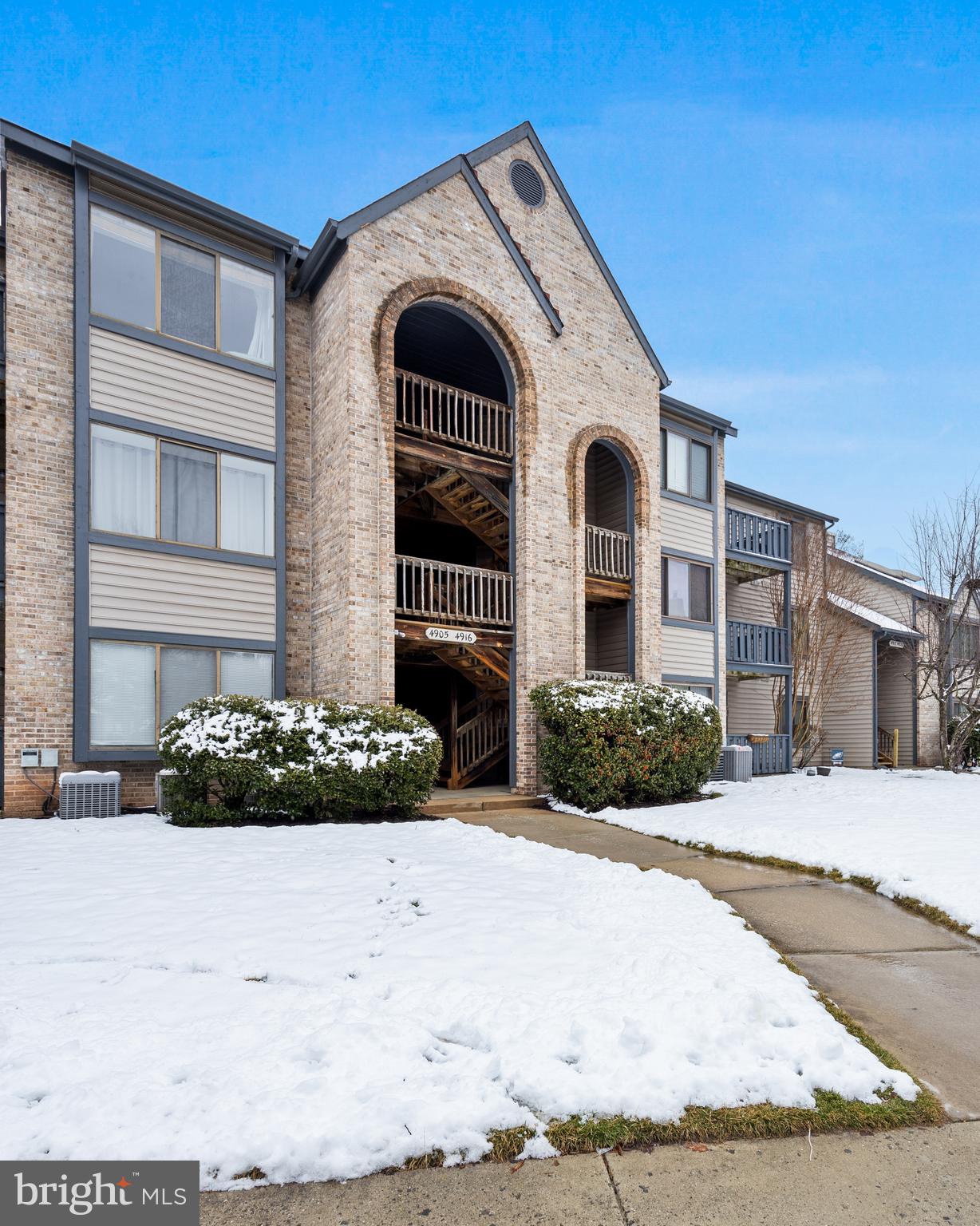 4912 B Dunbarton Road Mount Laurel, NJ 08054 - Photo 2 of 21 a front view of a house