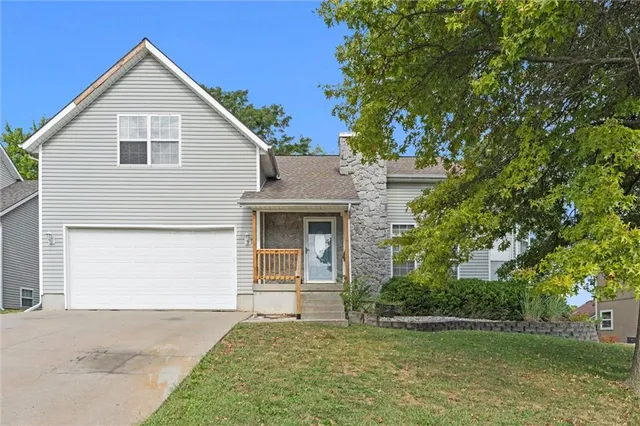 $370,000 | 20912 East 50th St Court South, Blue Springs, MO 64015