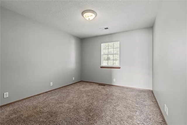 $370,000 | 20912 East 50th St Court South, Blue Springs, MO 64015