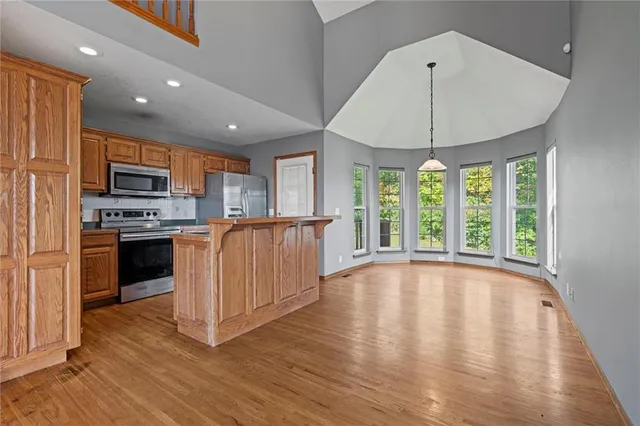 $370,000 | 20912 East 50th St Court South, Blue Springs, MO 64015