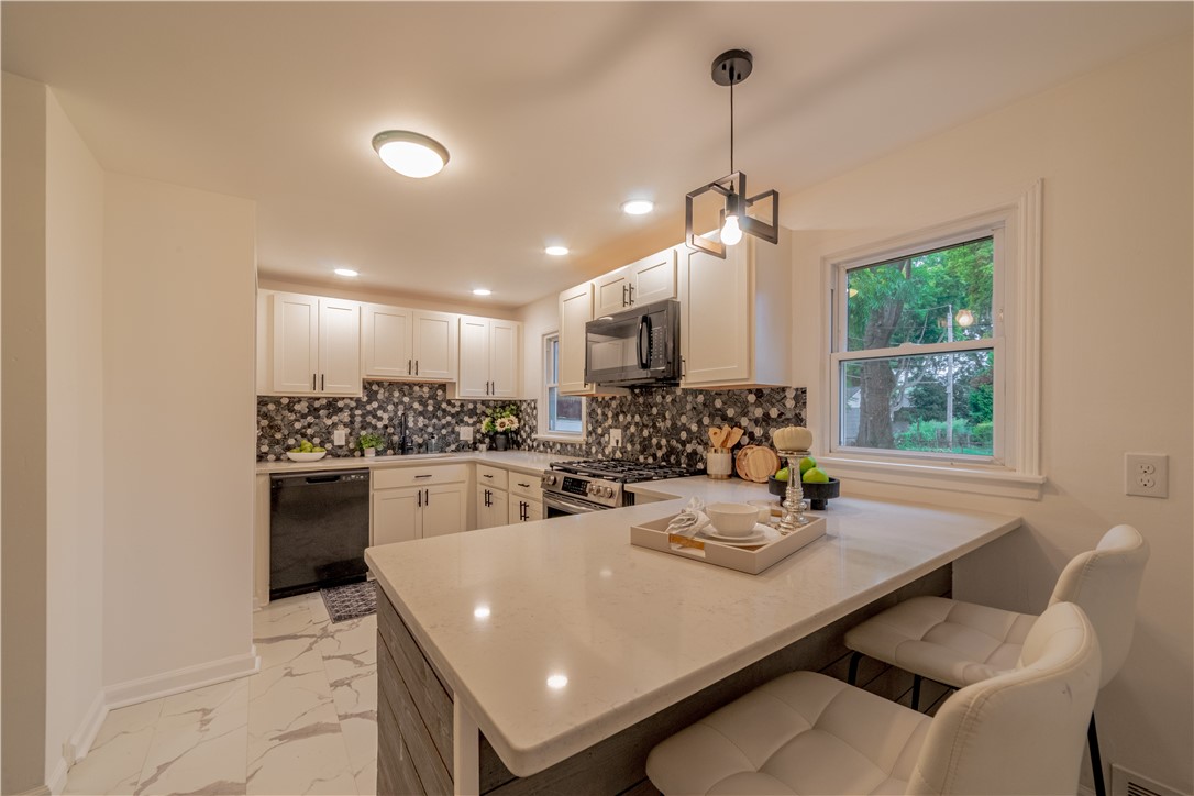 19 Mac Arthur Road Greece, NY 14615 - Photo 7 of 17