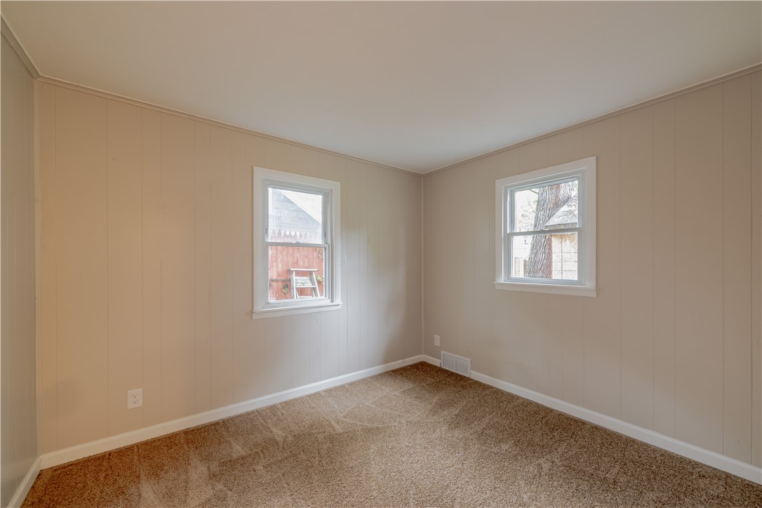 19 Mac Arthur Road Greece, NY 14615 - Photo 10 of 17