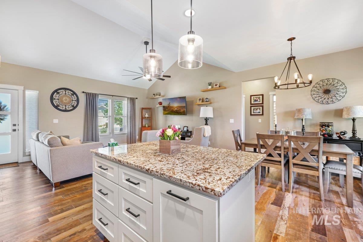 905 Black Mountain Road Kimberly, ID 83341 - Photo 9 of 29