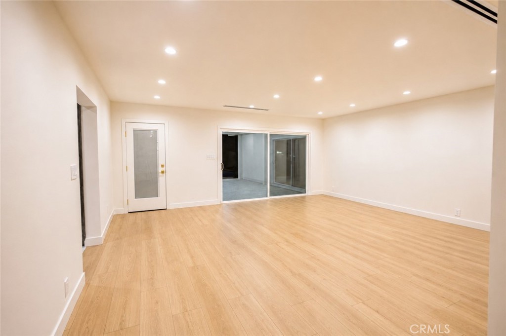 507 Bethany Road Burbank, CA 91504 - Photo 12 of 57 Gallery Image 12