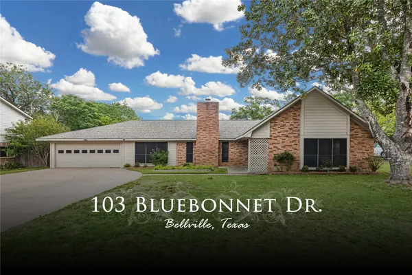 $350,000 | 103 Bluebonnet Drive, Bellville, TX 77418