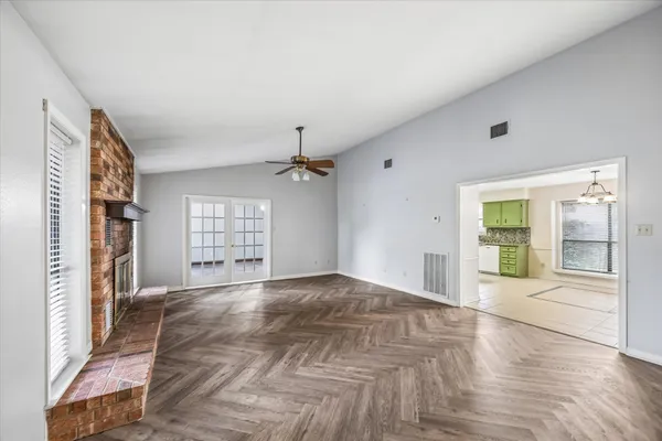 $350,000 | 103 Bluebonnet Drive, Bellville, TX 77418