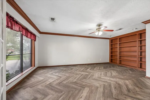 $350,000 | 103 Bluebonnet Drive, Bellville, TX 77418