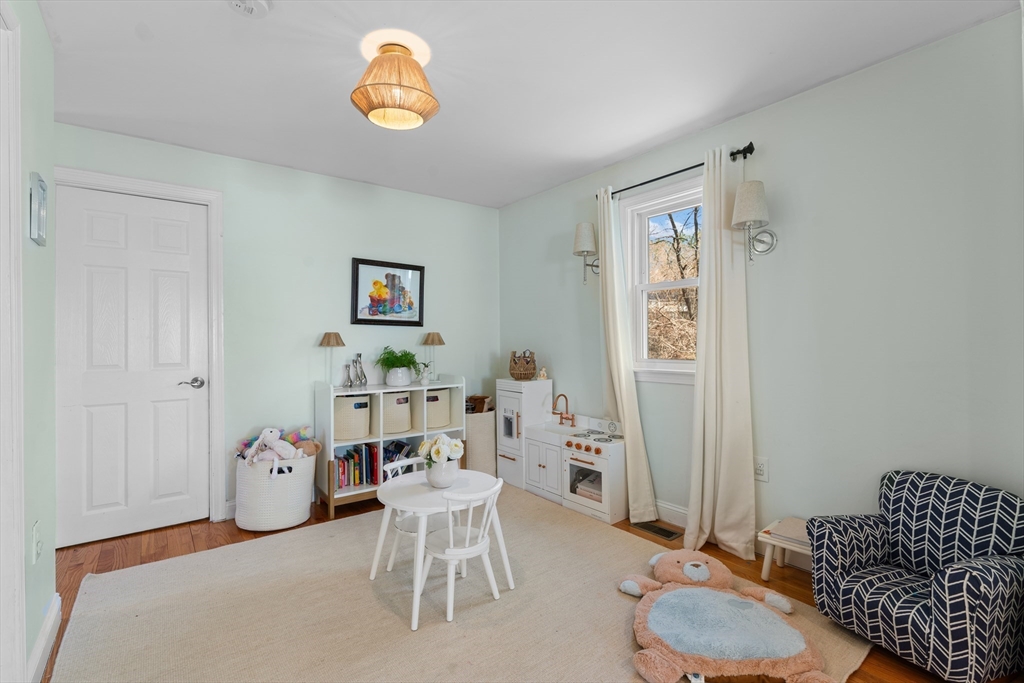 110 Indian Head Road Framingham, MA 01701 - Photo 15 of 27 Gallery Image 15