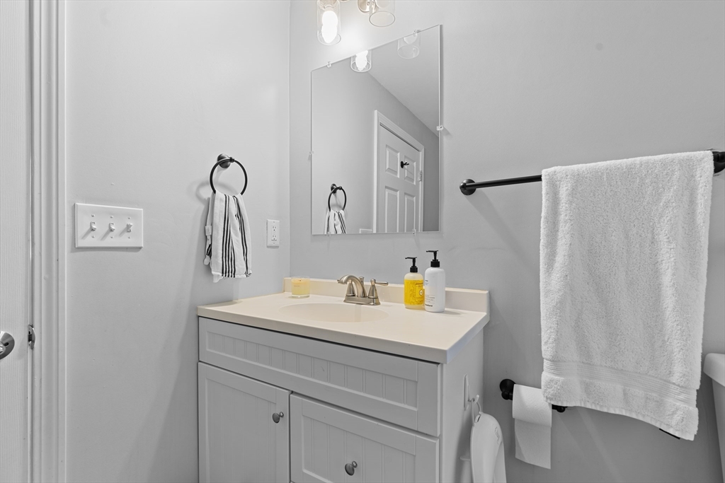 110 Indian Head Road Framingham, MA 01701 - Photo 19 of 27 Gallery Image 19