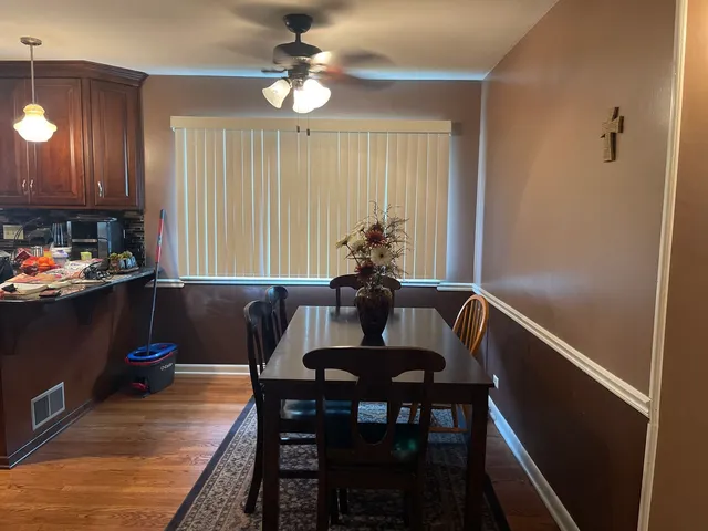 $335,900 | 2205 Mayfair Avenue, Westchester, IL 60154