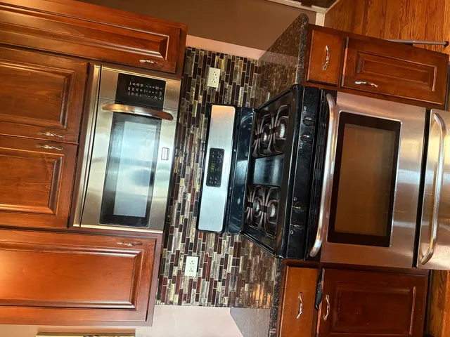 $335,900 | 2205 Mayfair Avenue, Westchester, IL 60154