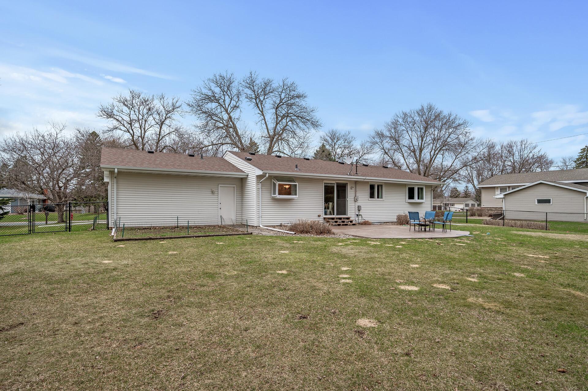 10049 Goodrich Road Bloomington, MN 55437 - Photo 38 of 42