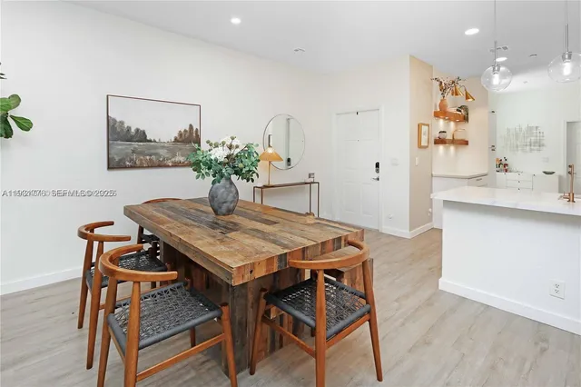 $3,250 | 4333 Vineyard Circle, Unit 4333, Weston, FL 33332