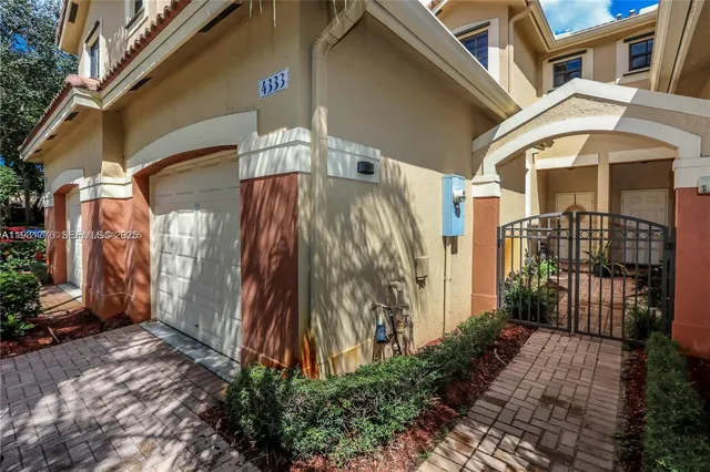 $3,250 | 4333 Vineyard Circle, Unit 4333, Weston, FL 33332