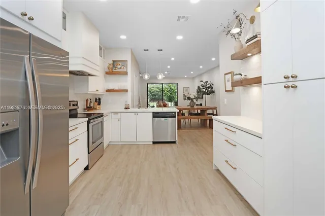 $3,250 | 4333 Vineyard Circle, Unit 4333, Weston, FL 33332