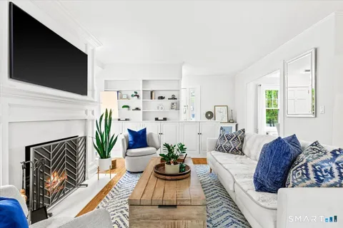 $1,795,000 | 42 Old Stamford Road, New Canaan, CT 06840