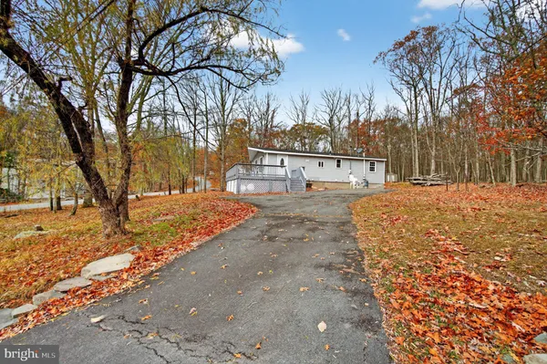$364,900 | 123 Andiron Way, Lackawaxen, PA 18435