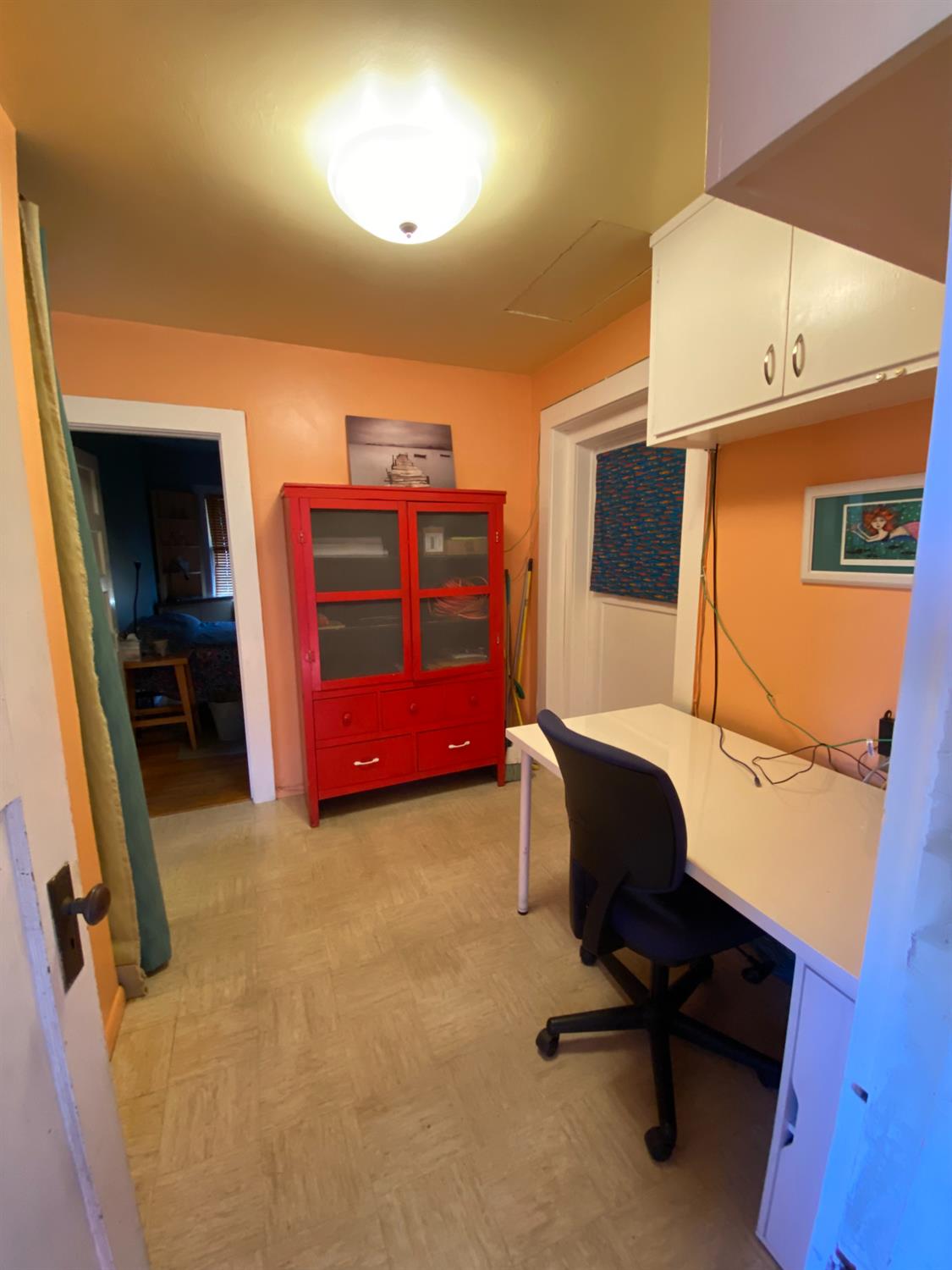 14105 River Road Walnut Grove, CA 95690 - Photo 25 of 41 a workspace with furniture