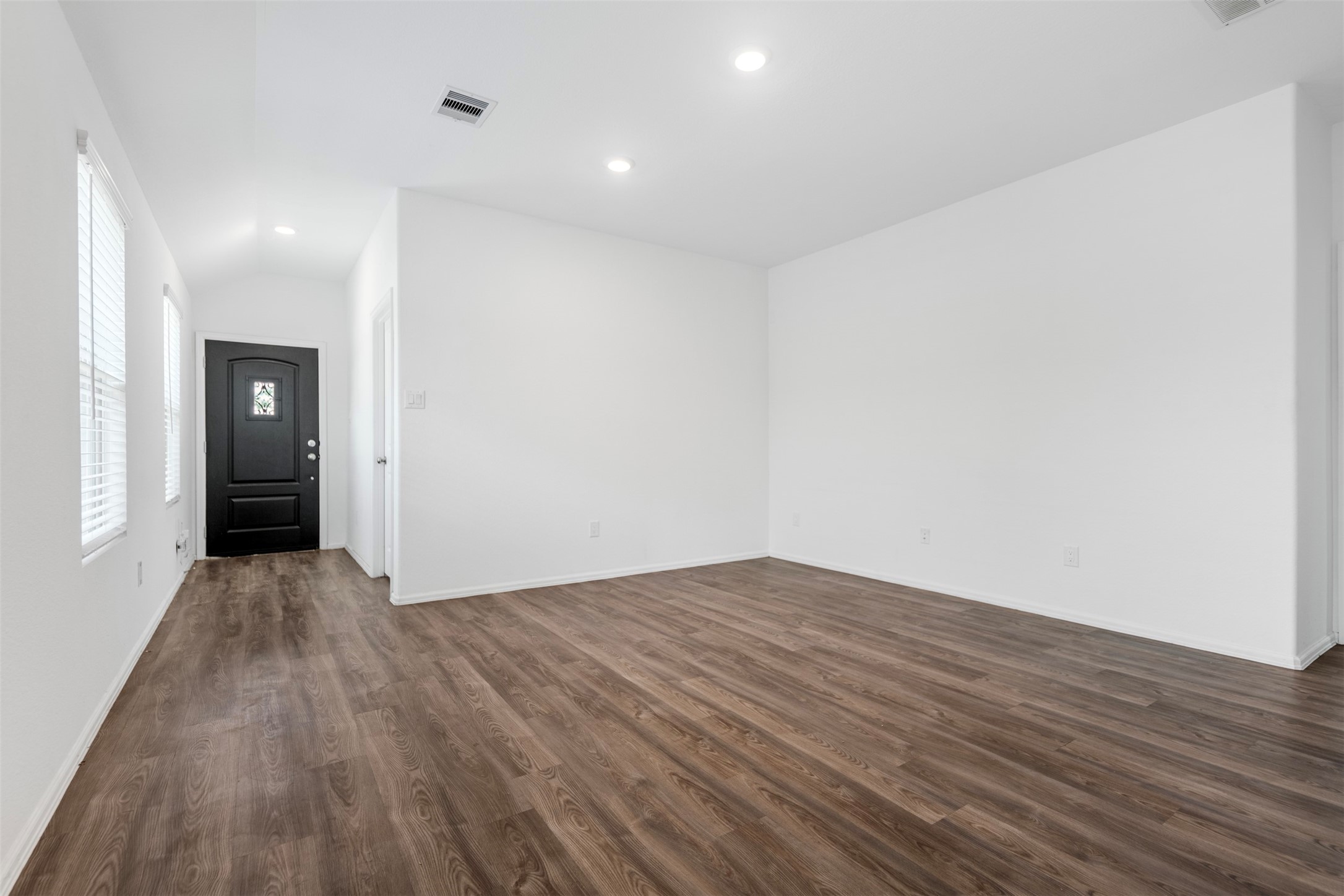18415 Running Shadow Court Hockley, TX 77447 - Photo 4 of 22