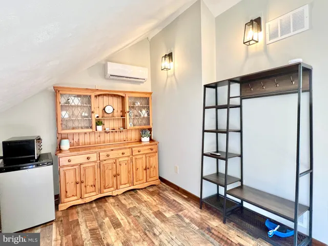 $365,000 | 124 Long Bend Beach Road, Hopewell, PA 16650