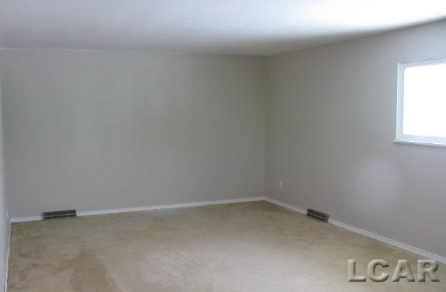 12650 East Monroe Road Britton, MI 49229 - Photo 4 of 15 Family room/4th bedroom