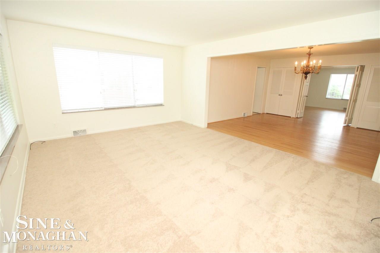 781 Harcourt Road Grosse Pointe, MI 48230 - Photo 18 of 36