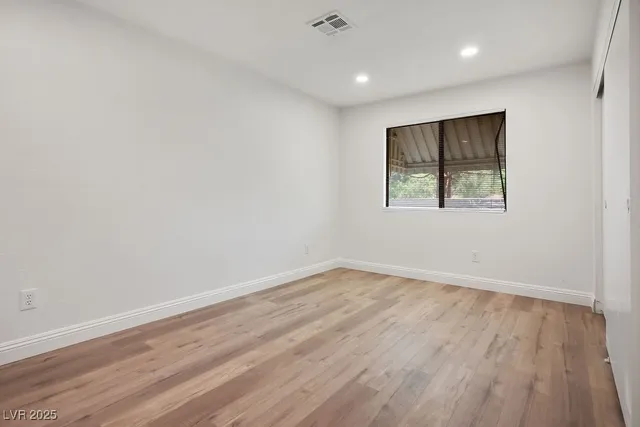 $1,400 | 2712 Beaver Creek Court, Unit 102, Las Vegas, NV 89117