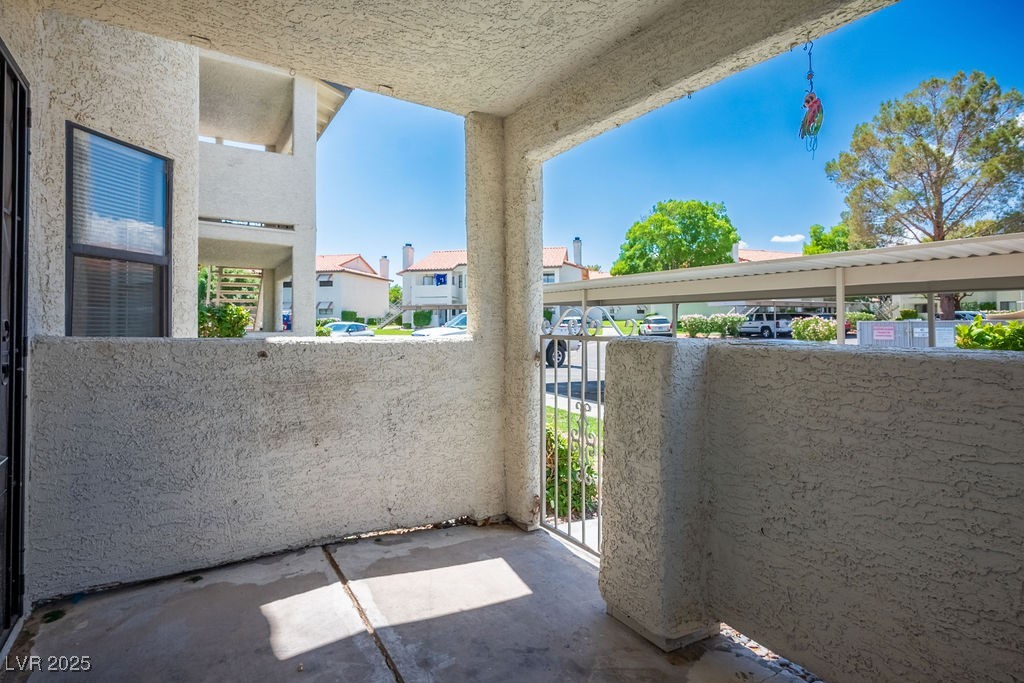 2712 Beaver Creek Court, Unit 102 Las Vegas, NV 89117 - Photo 4 of 27