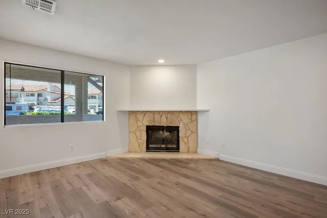 $1,400 | 2712 Beaver Creek Court, Unit 102, Las Vegas, NV 89117