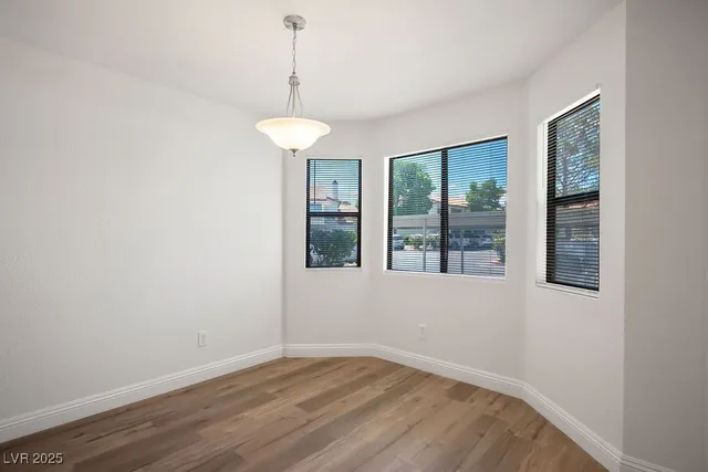 $1,400 | 2712 Beaver Creek Court, Unit 102, Las Vegas, NV 89117