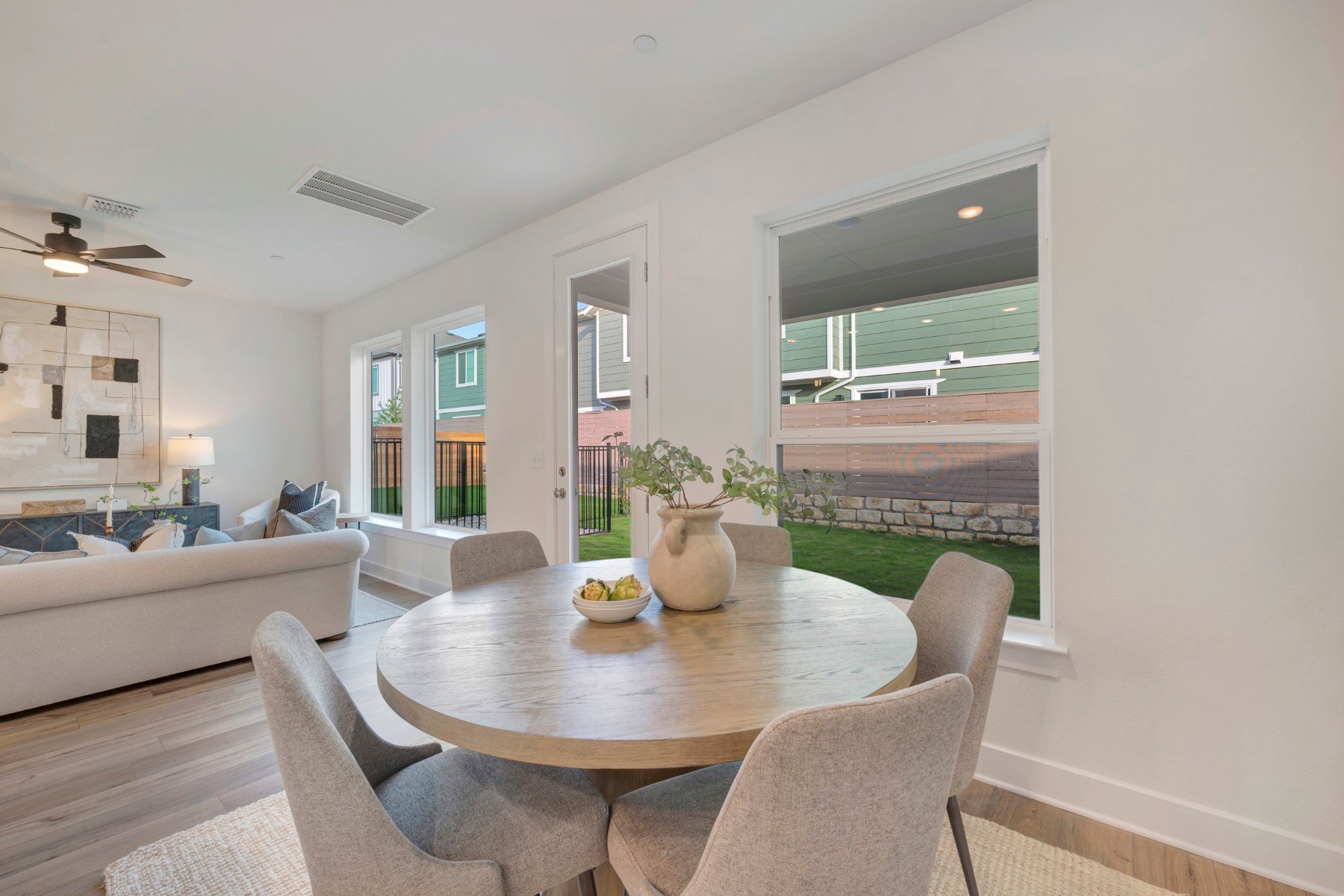 1012 A Brickell Loop Austin, TX 78744 - Photo 7 of 23 Dining Area (Staged)