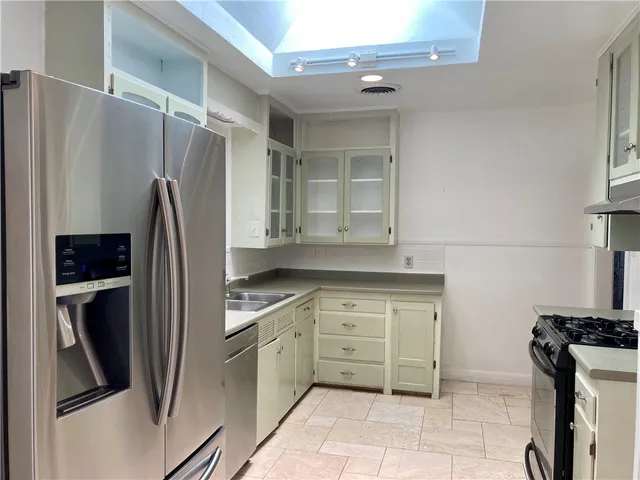 $3,650 | 2400 West 7th Street, Austin, TX 78703