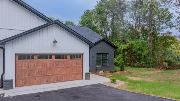 $379,900 | 1519 Carroll Creek Road, Johnson City, TN 37615