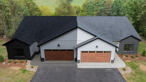 $379,900 | 1519 Carroll Creek Road, Johnson City, TN 37615