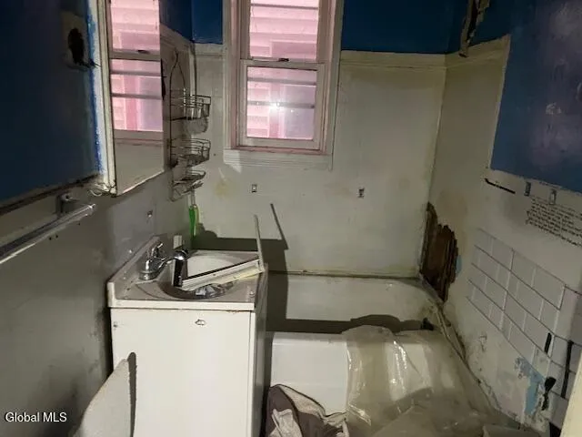 $119,900 | 23 Glen Avenue, Troy, NY 12180