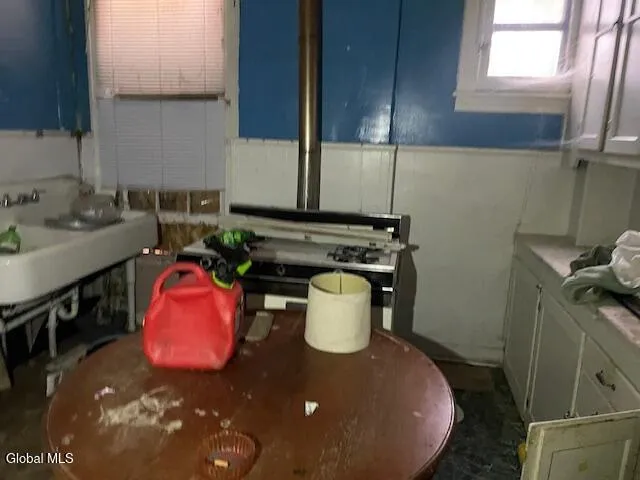 $119,900 | 23 Glen Avenue, Troy, NY 12180