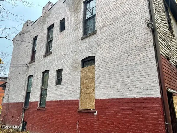 $129,900 | 23 Glen Avenue, Troy, NY 12180