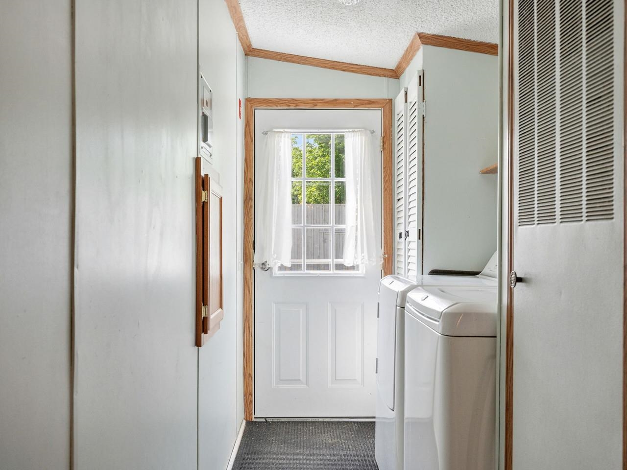 669 Buttolph Road Shoreham, VT 05778 - Photo 4 of 44