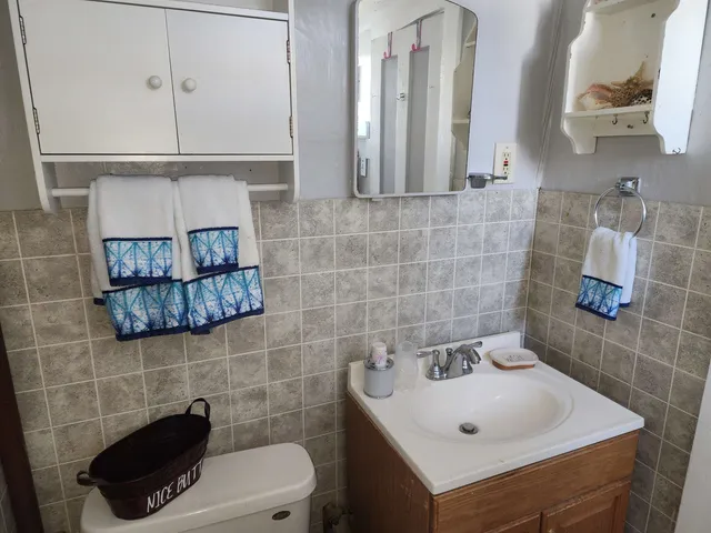 $1,200 | 6 Hagar Lane, Unit C, Littleton, NH 03561