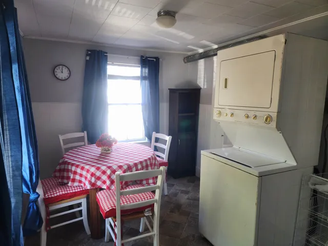 $1,200 | 6 Hagar Lane, Unit C, Littleton, NH 03561