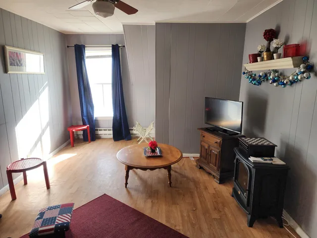 $1,200 | 6 Hagar Lane, Unit C, Littleton, NH 03561