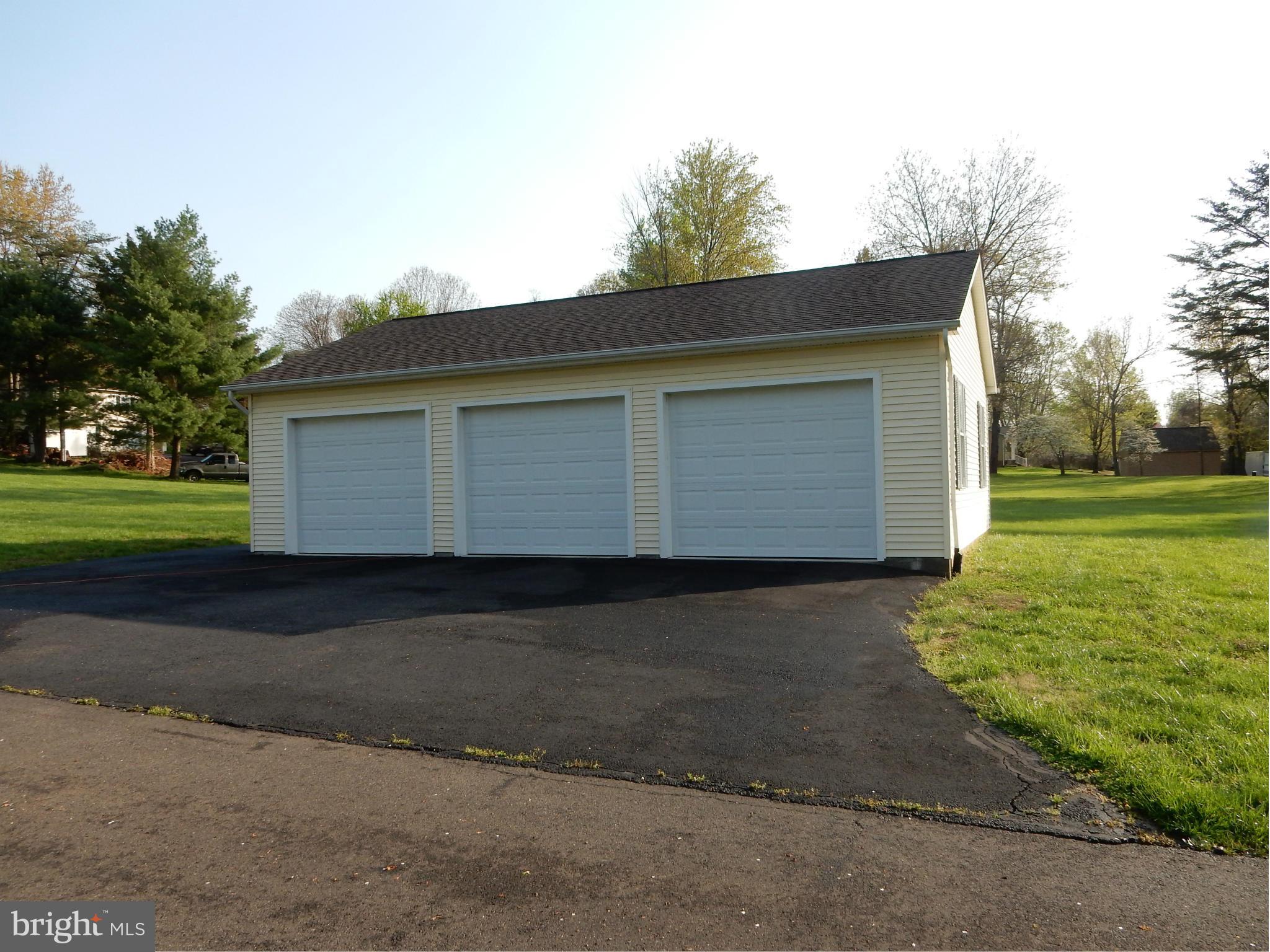 5550 Old Bust Head Road Broad Run, VA 20137 - Photo 3 of 27 Exterior (General)