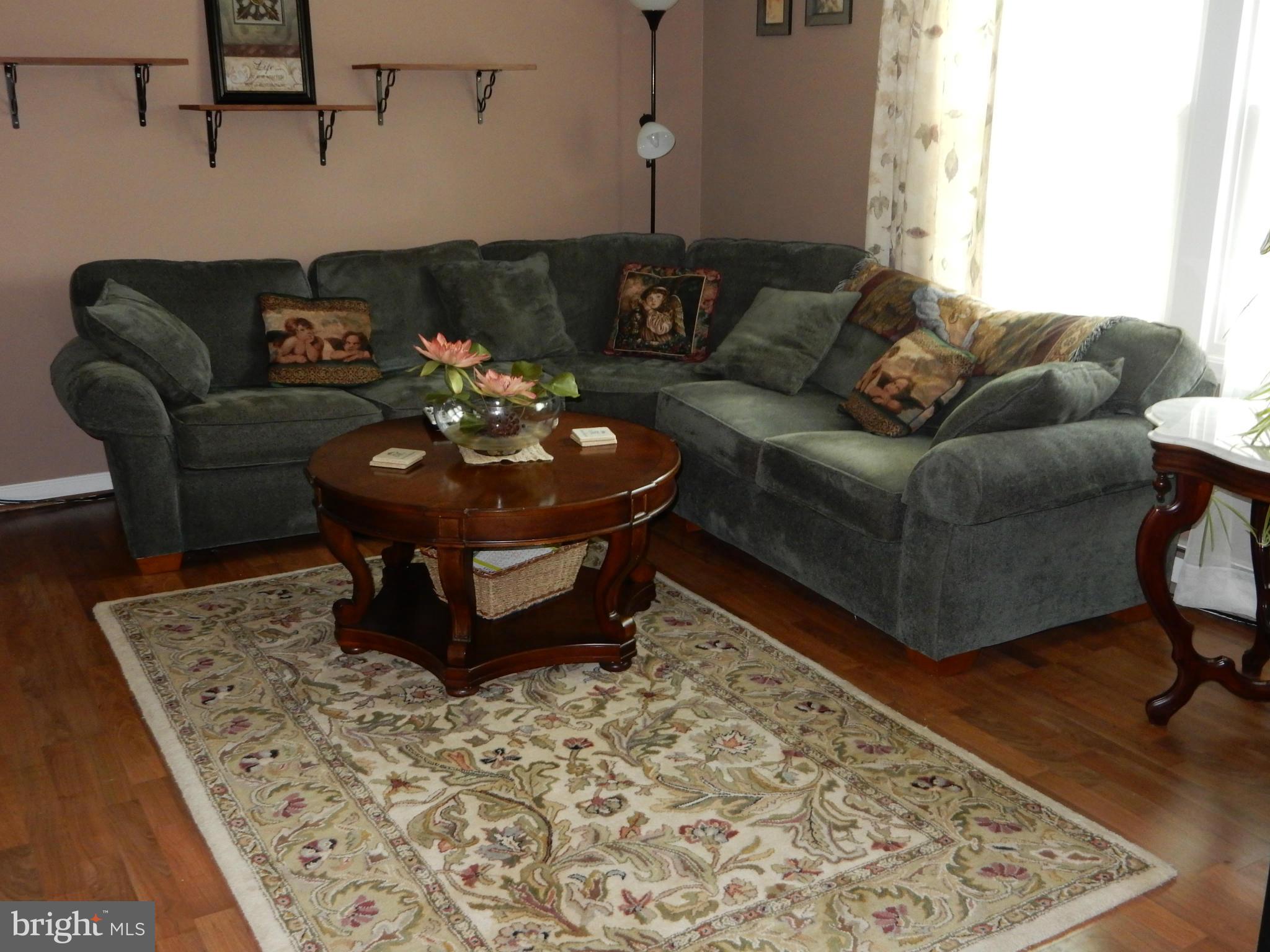 5550 Old Bust Head Road Broad Run, VA 20137 - Photo 24 of 27 Living Room