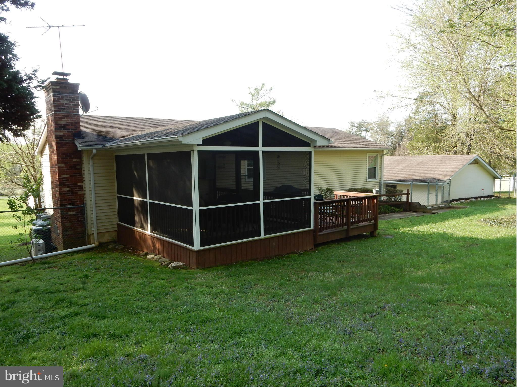 5550 Old Bust Head Road Broad Run, VA 20137 - Photo 5 of 27 Exterior (Rear)