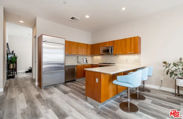 $3,900 | 801 South Grand Avenue, Unit 1909, Los Angeles, CA 90017