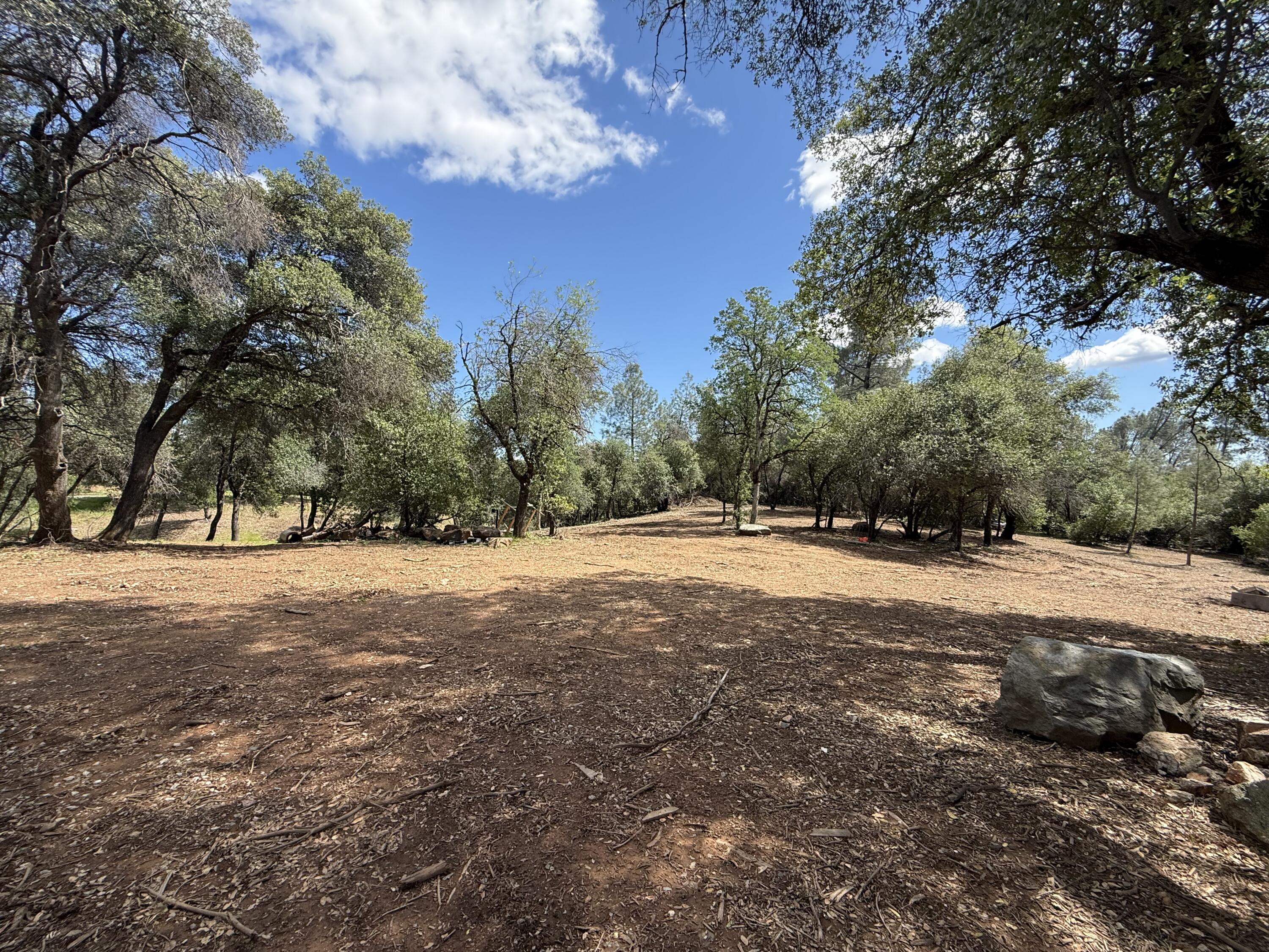 12333 Quartz Hill Road Redding, CA 96003 - Photo 15 of 25 Photo Apr 02 2026, 1 28 22 PM